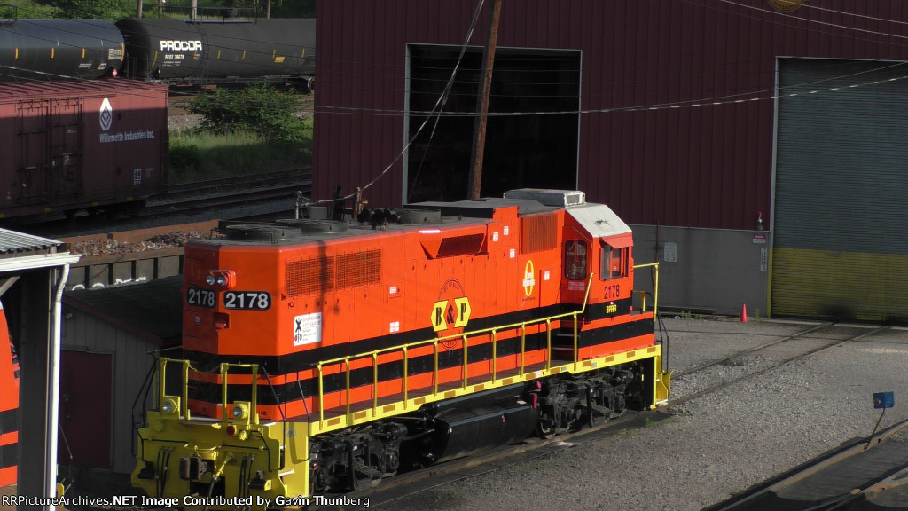 BPRR 2178 Rests at the shops